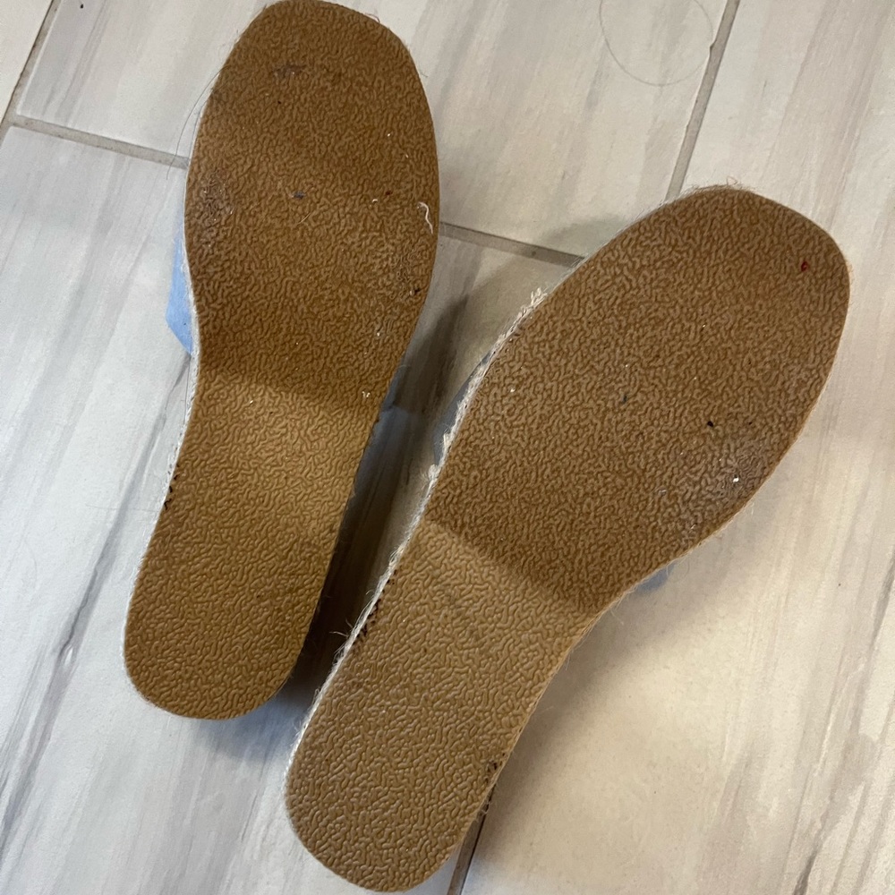 Lulus Blue Sandals - Picture 3 of 4